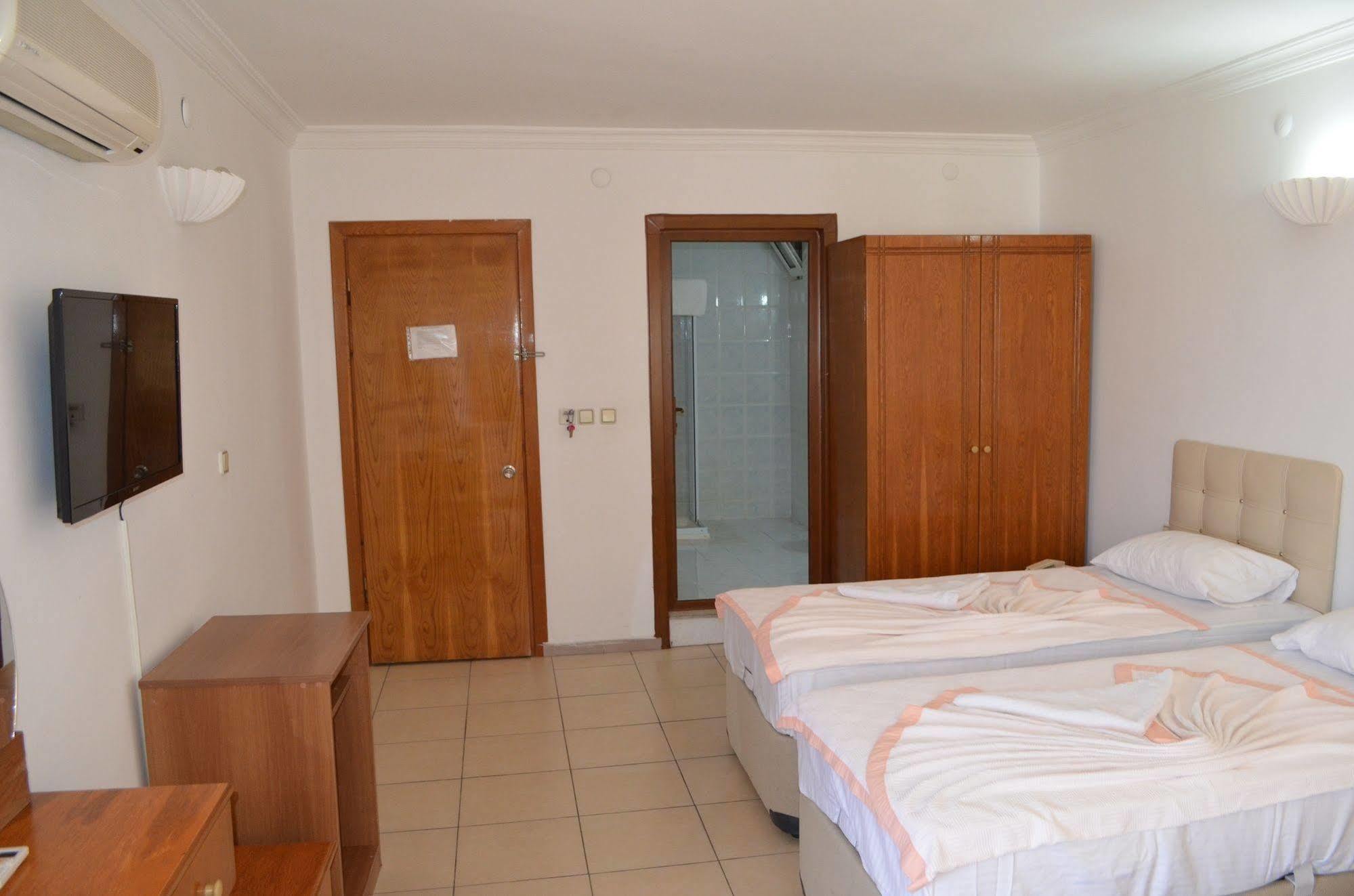 Hotel Prens Yildiz Ayvalik Exterior photo