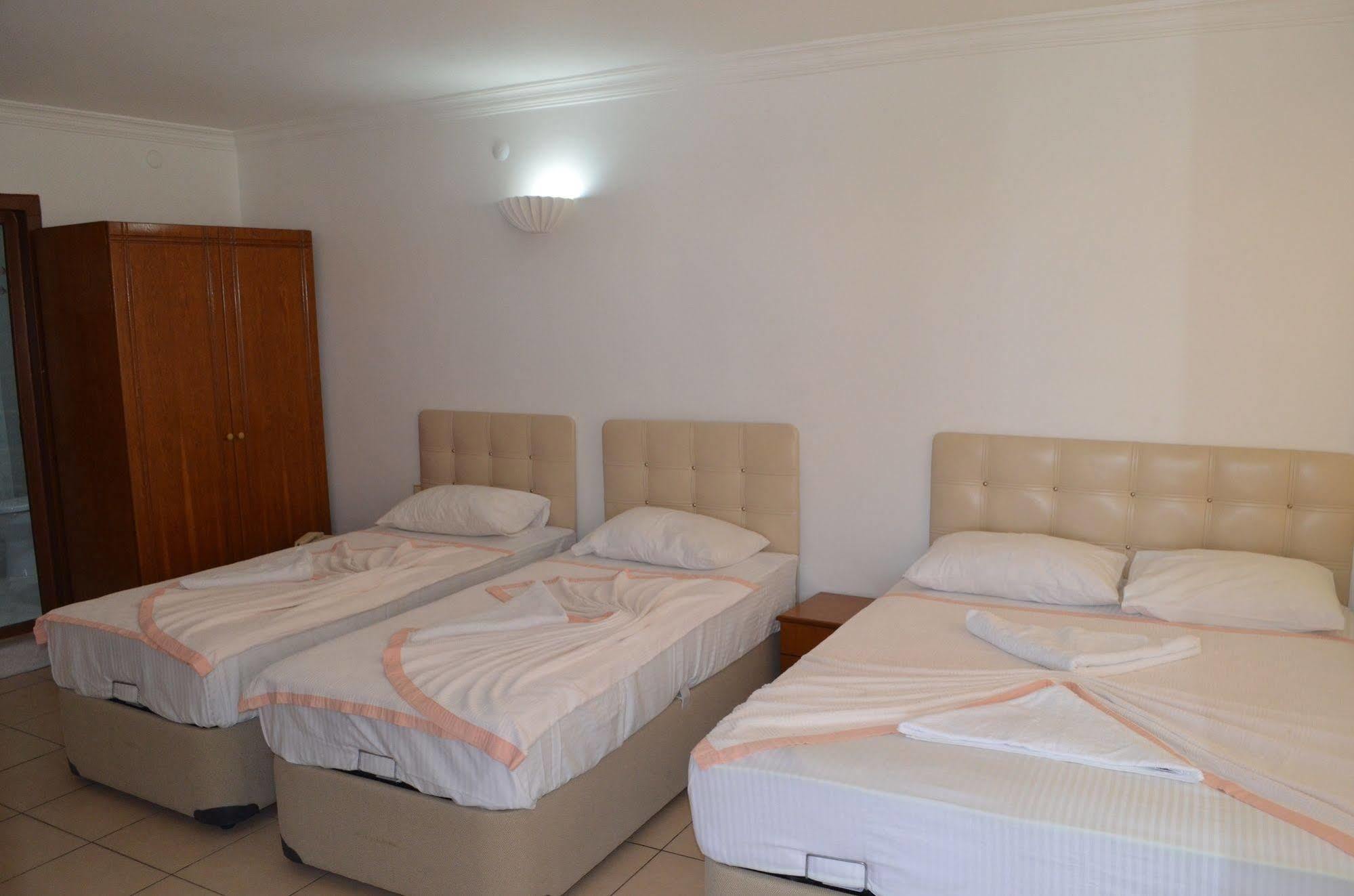 Hotel Prens Yildiz Ayvalik Exterior photo
