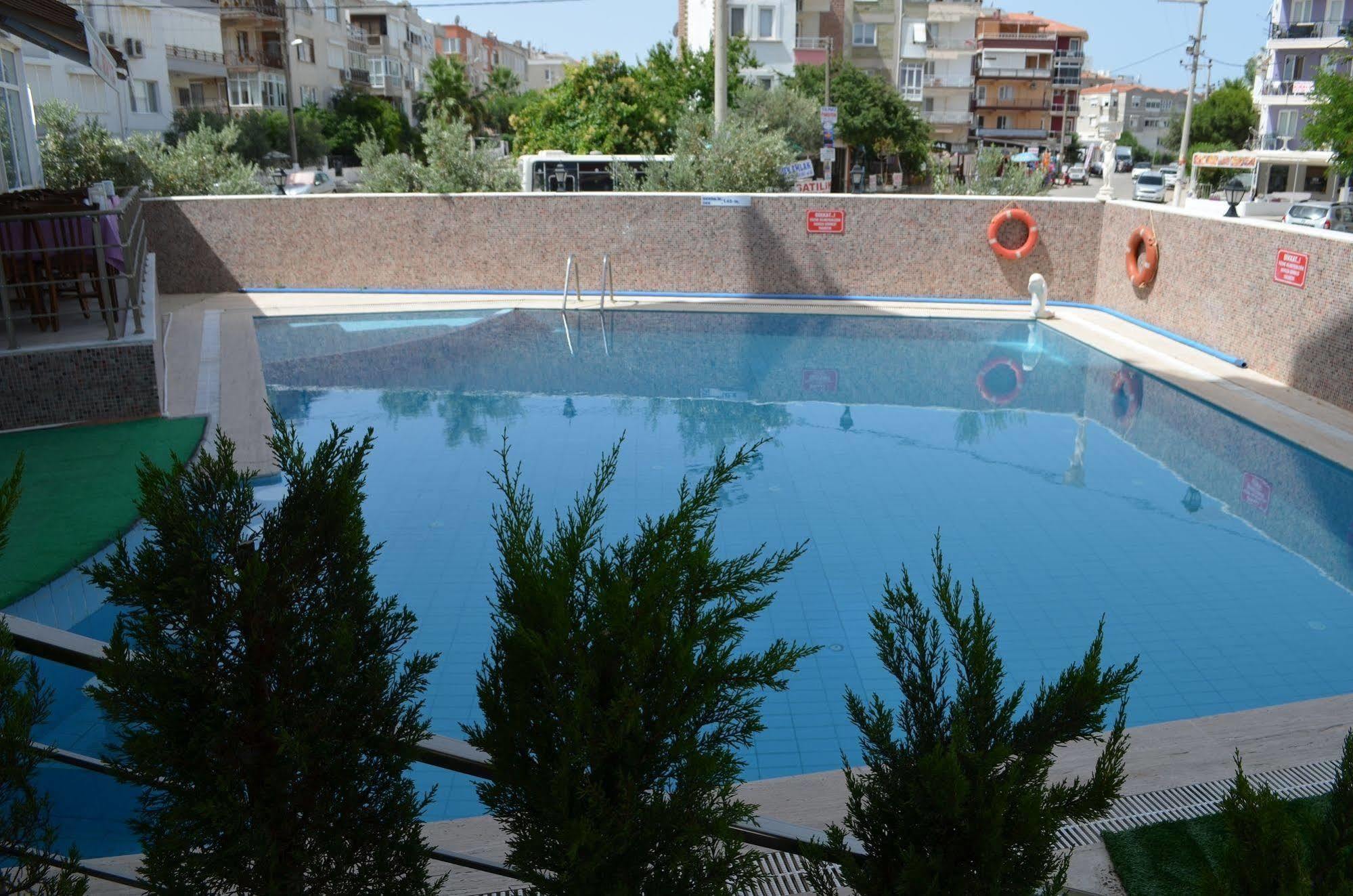 Hotel Prens Yildiz Ayvalik Exterior photo